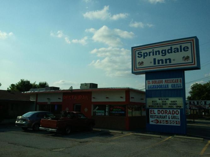 Springdale Inn Bagian luar foto